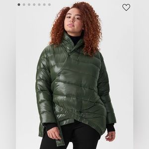 Universal Standard kanda puffer coat camo olive green